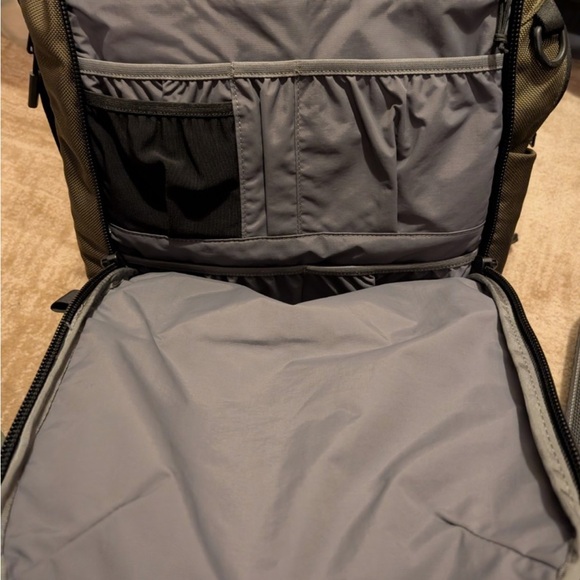 Aer City Pack (14L) Compact backpack in Huckberry Exclusive Ranger Green color - Picture 4 of 12